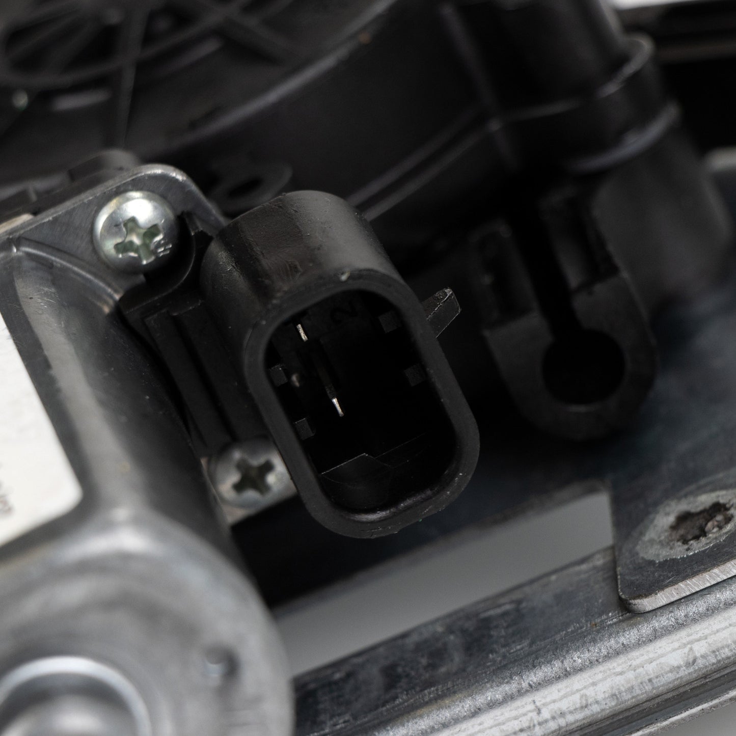 Podnośnik szyby przedniej lewej