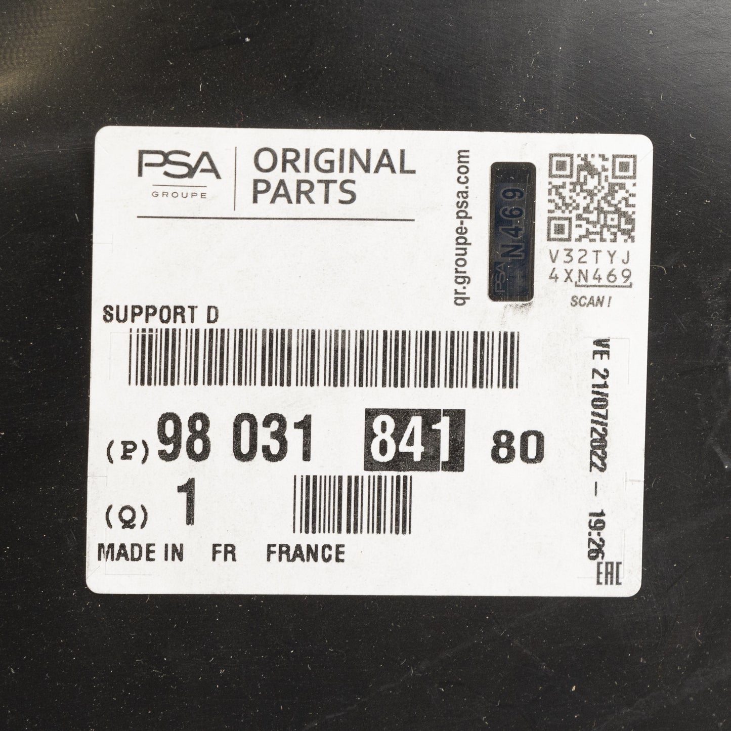 Uchwyt zderzaka przedni prawy PSA OE 9803184180