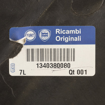 Osłona silnika w prawym dolnym rogu